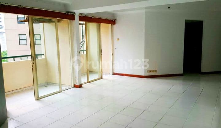 Combine 2 Apartment Units, Area !