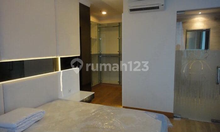 Disewa Apartemen Mewah Resident 8 – 3br, 180m², Tower 2 Lantai 57h – Hanya $2,500!"