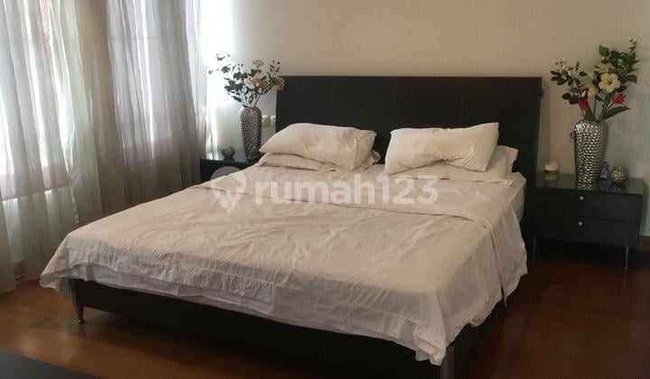Emerald Green Residence Apartment Type 3BR, 107m2 area, Semi Furnished, Negotiable (Jn)