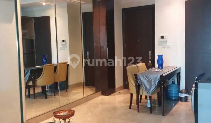 RESIDENCE8 APARTMENT WITH SWIMMING POOL VIEW, SOUTH JAKARTA.