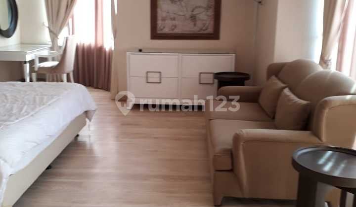 Apartemen Semanggi 3 Kamar Tidur ,2 Lantai Harga Murah Balkon Besar