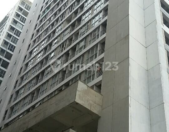 Apartemen sangat strategis nempel stasiun UI