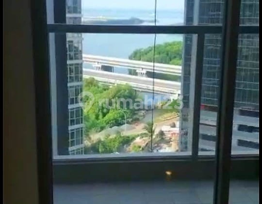 Apartemen Gold Coast PIK, Semi Furnish View Laut