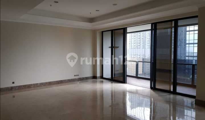 Apartemen District 8, Tower Eternity, Private Lift