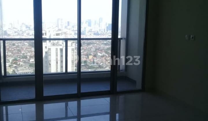 Condominium 3+1BR Baru Harga Termurah di Tanjung Duren Jakarta Barat