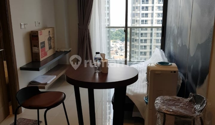 1BR Apartemen Taman Anggrek Residences Unik Terbatas di Tanjung Duren
