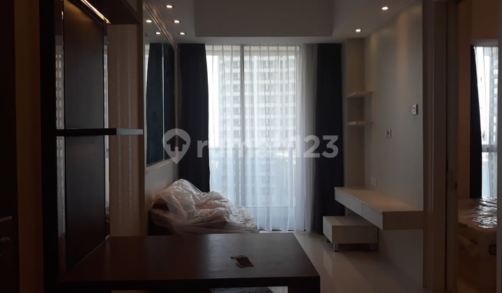1Br Apartemen Taman Anggrek Residence Furnished di Tanjung Duren