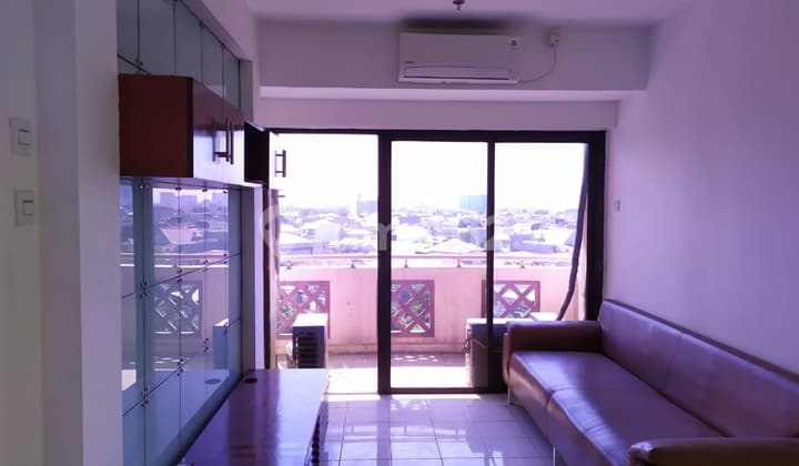 Apartemen Puri Garden . 2 BR. luas 54,8 m2. hoek ,view s'pool
