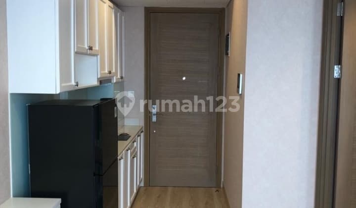 Apartemen 2BR Renovasi ke 1BR Full Furnished Brand New Mewah di Tanjung Duren