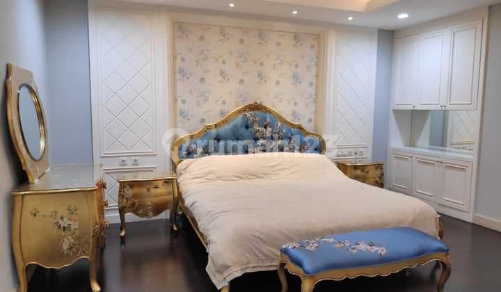 Apartemen Regatta Fully Furnished Ukuran 206 m2