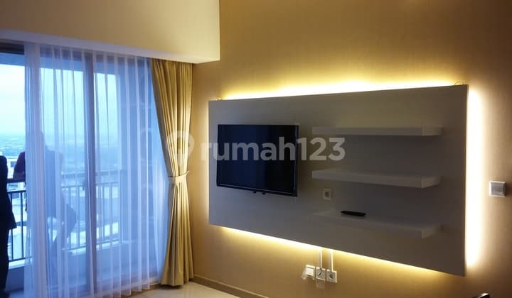 M-Town Signature Summa Apartment, 2 Bedrooms Fully Furnished City View, Renovated, Corner Unit, Affordable