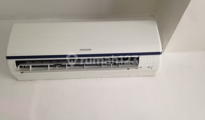 Apartemen Menara Kebon Jeruk, 2br, Lantai 3 View Kolam Renang