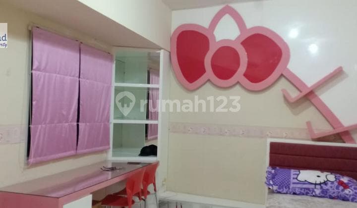 apartemen di UC Berkeley ( Si 2145 )