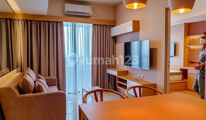 BRAND NEW !!! Apartemen Orange County Tower Newport 2bedroom dengan Bathup