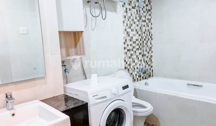 BEST OFFER !!! Apartemen Trivium Tower Suite dengan Bathup Lippo Cikarang