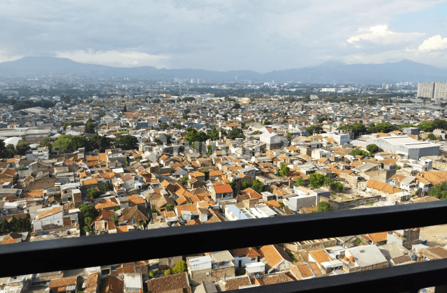 Apartment Sudirman Suite 2BR, View Gunung, Kota, dan Airport