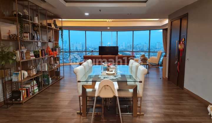 Presidential Suite lt 21 view city FF bagus skl