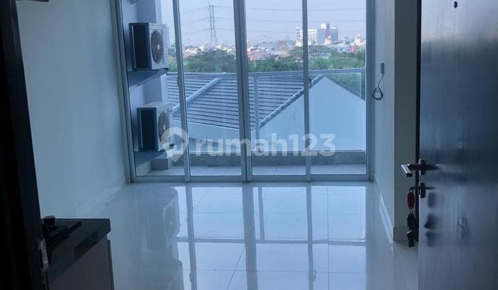 Hunian 2 Br Sf Lt Tinggi Puri Mansion Apartemen