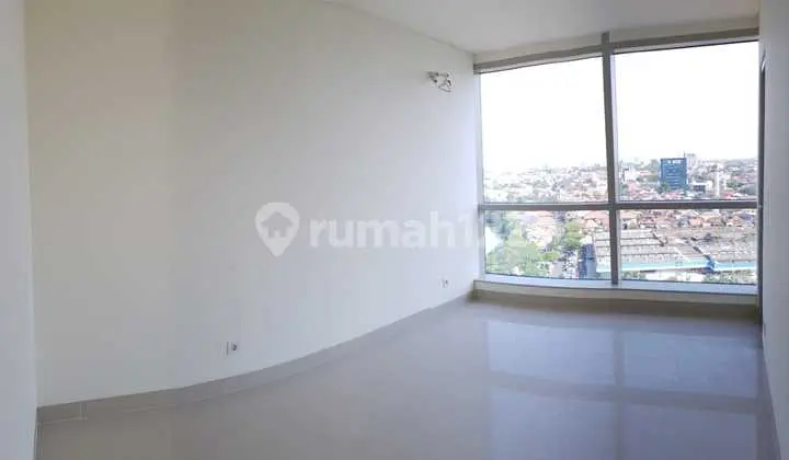 Praxis Apartment, 17th Floor, North-facing