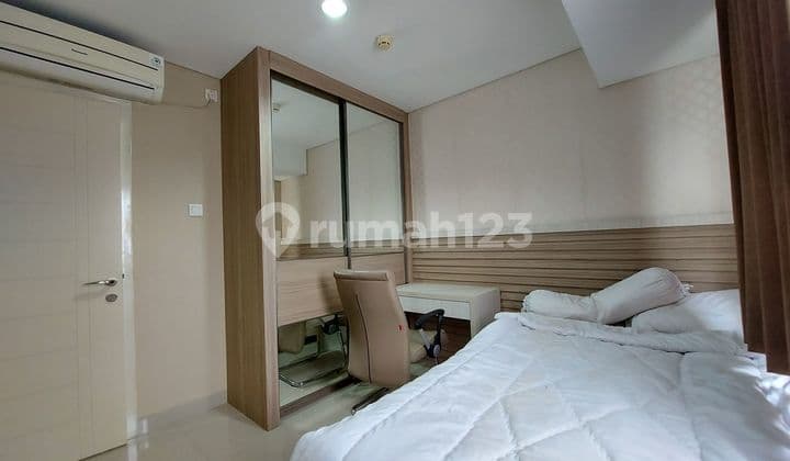 Apartemen Trivium Lantai Tinggi Luas 114Sqm Nyaman Hadap Danau