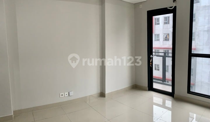 Murah Apartment Monroe Jababeka- Studio (21 M²) Unfurnished, Low Floor, Pool View, Only 350 Juta, Jababeka, Cikarang