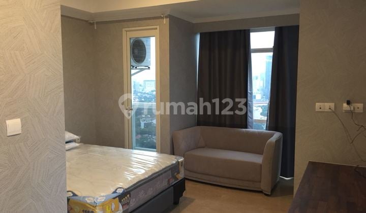 Apartemen Menteng Park tower Saphire lt. 36, Jl. Cikini Raya - Jakarta Pusat