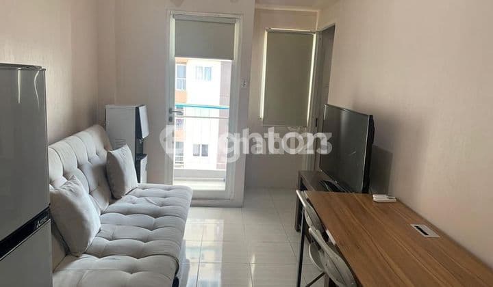 Tinggal bawa koper aja, apartemen 2 BR dekat kampus Unair dan ITS
