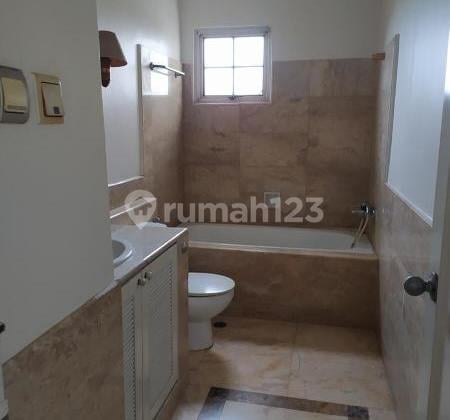 Apartemen Kedoya Elok samping gerbang tol Kebon Jeruk