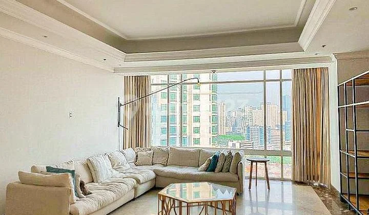 Four Seasons Residences 3 Kamar Tidur Furnished