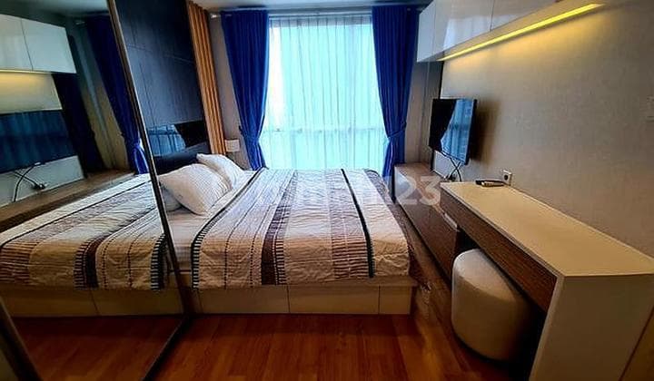 Disewakan 2 BR Apartemen Casa Grande Residence Termurah