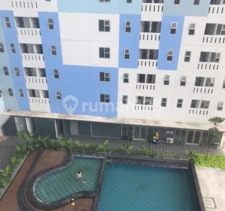 Apartment Type Studio Urban Town Serpong Hadap Kolam Renang