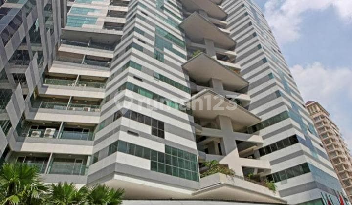 Business Space in Sahid Sudirman Residence, 2300 m2, rare and most affordable in the Sudirman area