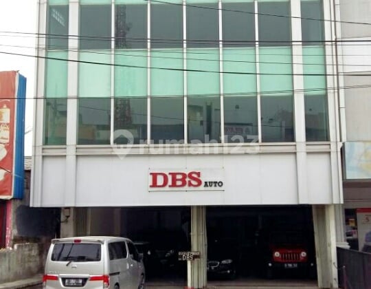 Gedung 3,1/2Lantai dijalan Fatmawati raya
