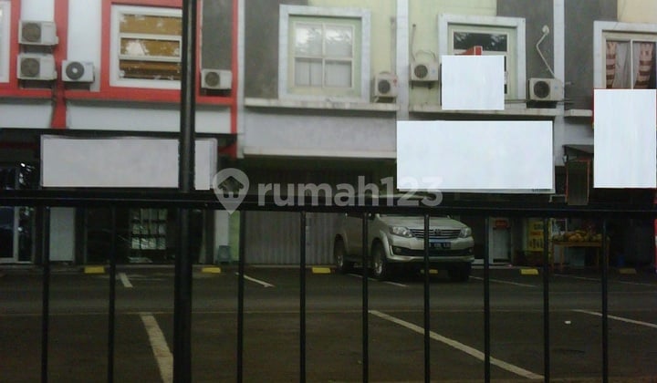 Ramai di tenga Alam Sutera, dikelilingi cluster, dekat pintu toll Ramai di tenga Alam Sutera, dikelilingi cluster, dekat pintu toll