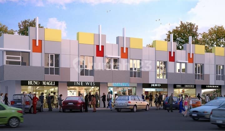 STRATEGIC SHOPHOUSE IN A BUSY RESIDENTIAL AREA