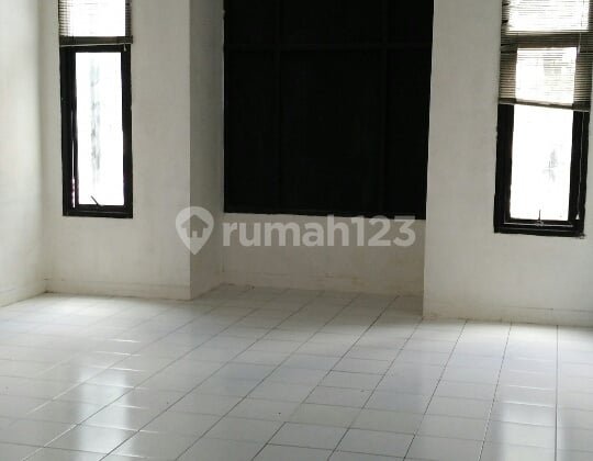 Ruko Strategis di jalan utama di kelapa gading