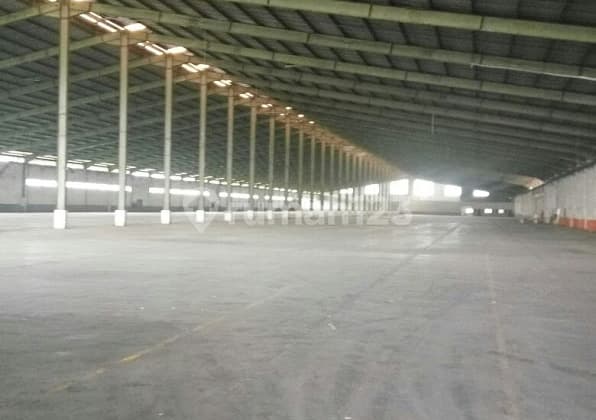 Gudang Luas 18.000m2 Loading Dock Jl Raya Bogor Sentul
