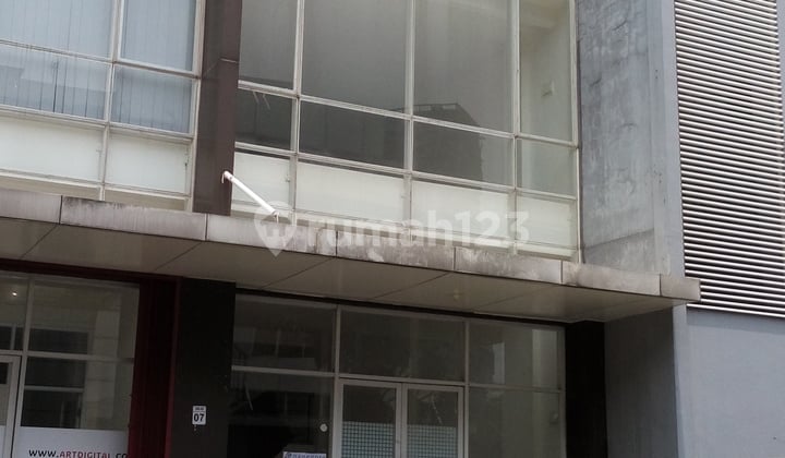 In the heart of Alam Sutera, near the toll road/IKEA/Mall/Schools In the heart of Alam Sutera, near the toll road/IKEA/Mall/Schools