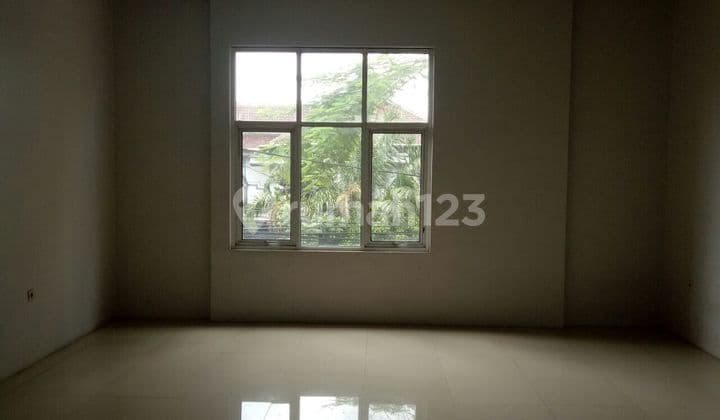 Rent a shop house on Moh Toha main road.