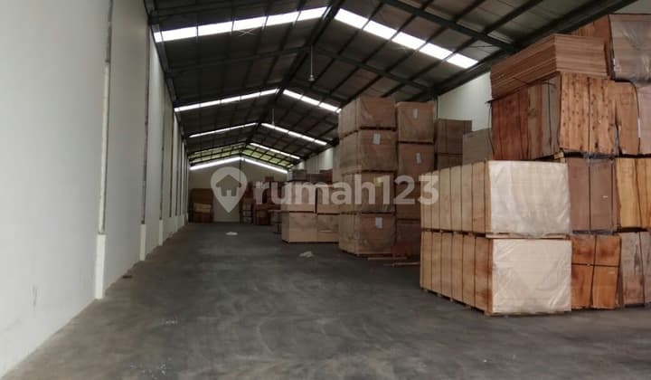 Ready-to-Use Warehouse Gn Sindur 1,980 m2 Serpong Parung