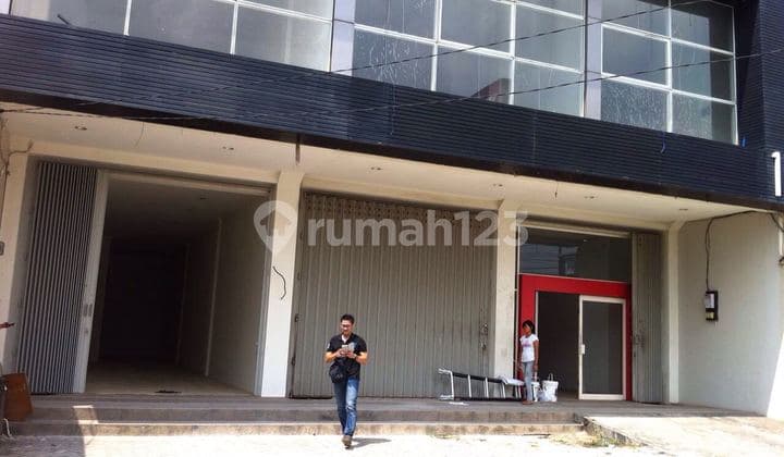 Ruko starategi pinggir jalan raya , parkir luas dekat pintu toll /perkantoran/pusat perbelanjaan