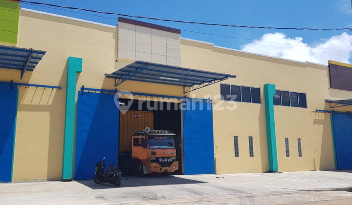 Pergudangan 88 Pattene Cluster Green Park Blok D No. 3, 5 dan 7 Lokasi strategis