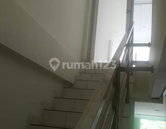 3-story shophouse with basement in Duren Sawit