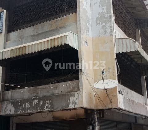 Ruko Gandeng 4 lantai HOEK LT 95 m2 seharga 3,1 M dibawah NJOP cocok untuk Gudang, Kantor, Usaha Spareparts