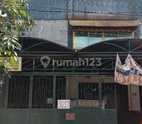 2 Unit Ruko Gandeng 4 Lantai LT 251 m2, akses jalan 2 mobil, cocok untuk Kost-Kostan, dan Kantor