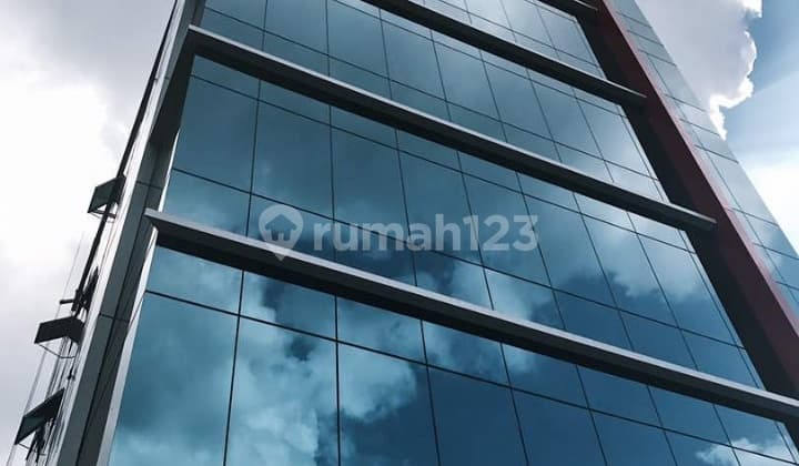 gedung mini bulding dengan lokasi baik , depam halte busway