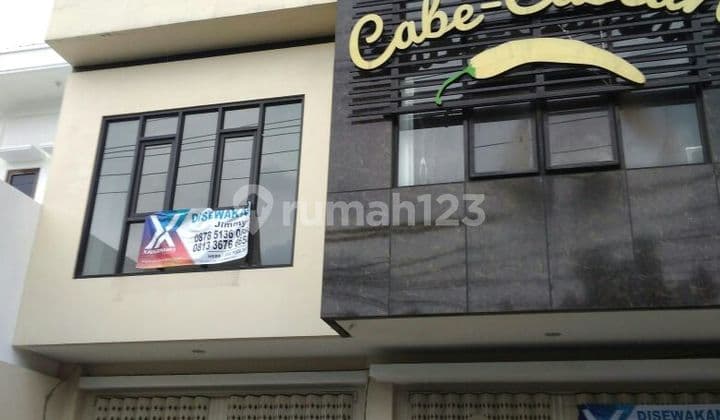 Ruko di raya menur lokasi ramai dan strategis !!