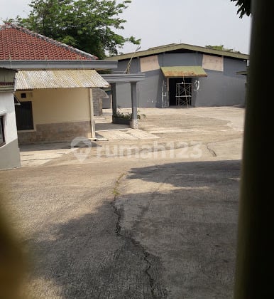 GUdang Sentul 3.200 m2 / 700 m2 Cck pool aqua/minimart pinggir jalan raya