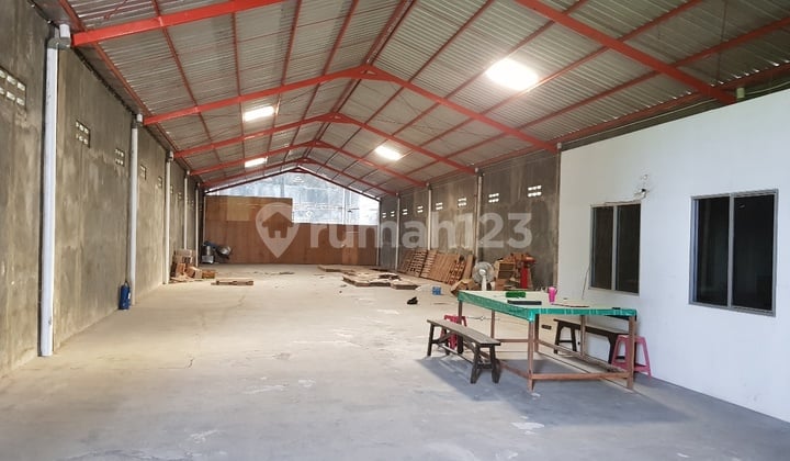 Gudang Strategis Dekat Solo Baru, Akses Kontainer..