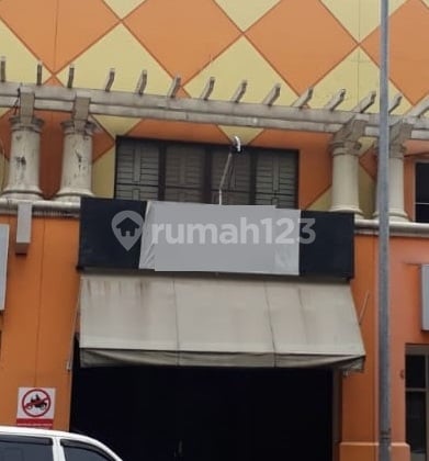 Ruko lokasi strategis di WTC Serpong, Tangerang Ruko lokasi strategis di WTC Serpong, Tangerang